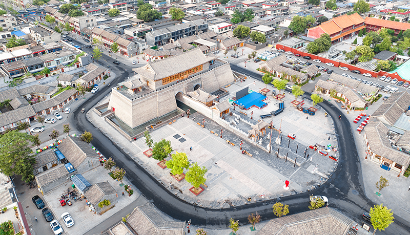 2022年9月8日，石家莊，航拍正定縣正定古城陽和樓與正定歷史文化街。